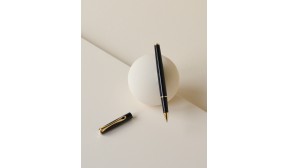 Stylo roller Diplomat Traveller noir laqué doré